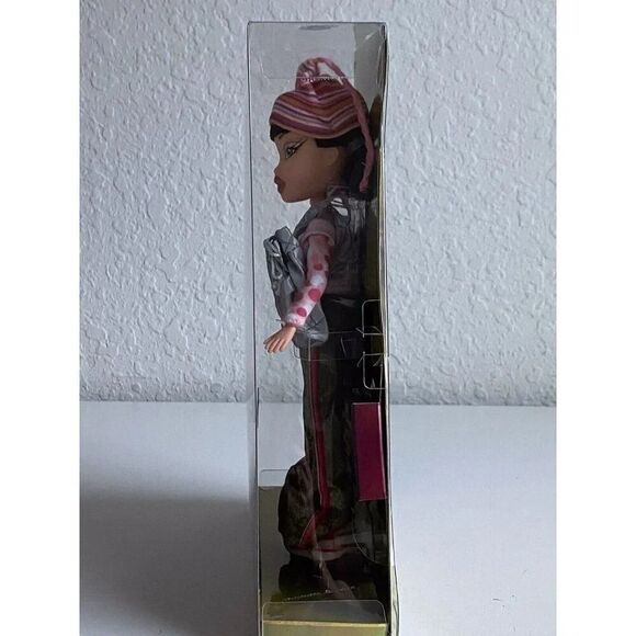 Bratz 20 Yearz Special Anniversary Limited Edition Original Fashion Doll JADE - Picture 8 of 16